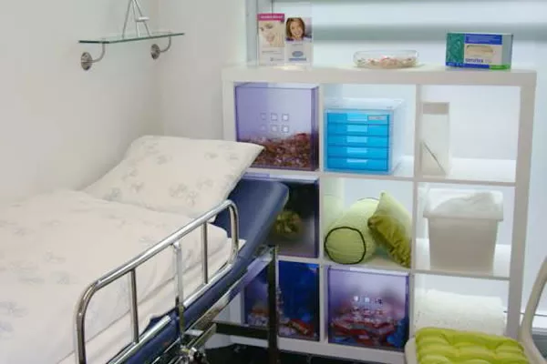 Ruhige und sichere Behandlungsumgebung für Narkosepatienten – professionelle Betreuung in der ACC Zahnklinik Basel